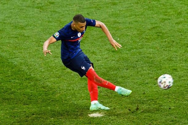 Kylian Mbappe of France misses a free kick during the UEFA Euro 2020 Championship Round of 16 match between France and Switzerland at National Arena...