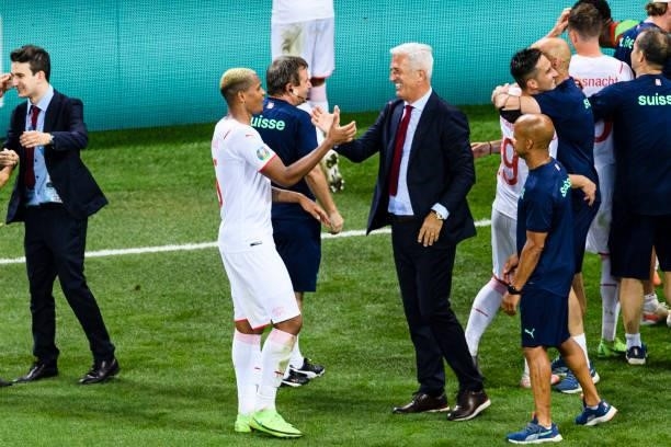 Switzerland head coach Vladimir Petkovic celebrates with his players after defeating France during the UEFA Euro 2020 Championship Round of 16 match...