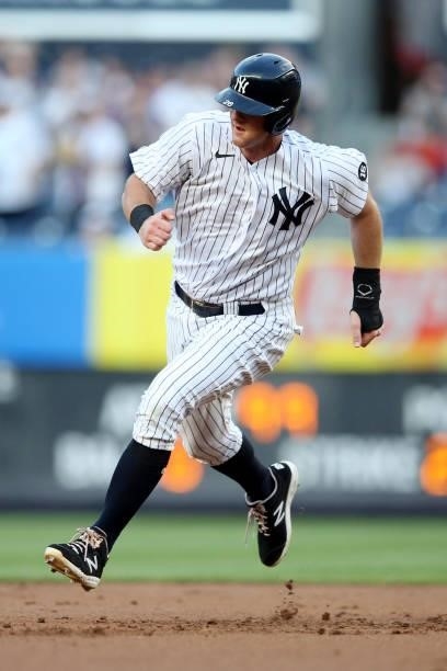 LeMahieu of the New York Yankees rounds second base during the game between the Los Angeles Angels and the New York Yankees at Yankee Stadium on...