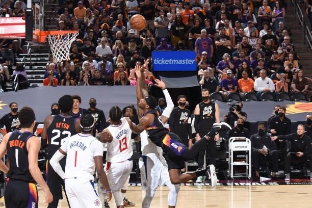 Torrey Craig of the Phoenix Suns shoots the ball during the game against the LA Clippers during Game 5 of the Western Conference Finals of the 2021...