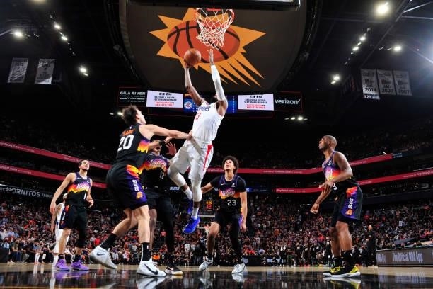 Paul George of the LA Clippers drives to the basket against the Phoenix Suns during Game 5 of the Western Conference Finals of the 2021 NBA Playoffs...
