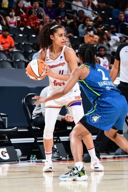 Skylar Diggins-Smith of the Phoenix Mercury looks to pass the ball against the Minnesota Lynx on June 30, 2021 at Phoenix Suns Arena in Phoenix,...