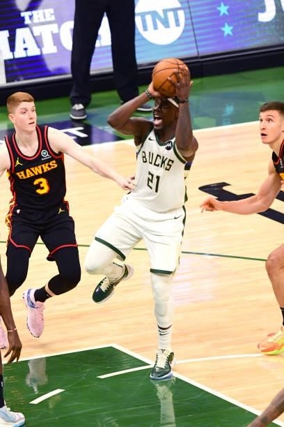 Jrue Holiday of the Milwaukee Bucks shoots the ball during the game against the Atlanta Hawks during Game 5 of the Eastern Conference Finals of the...