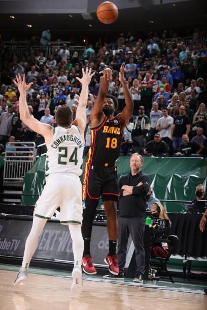 Solomon Hill of the Atlanta Hawks shoots a three point basket against the Milwaukee Bucks during Game 5 of the Eastern Conference Finals of the 2021...