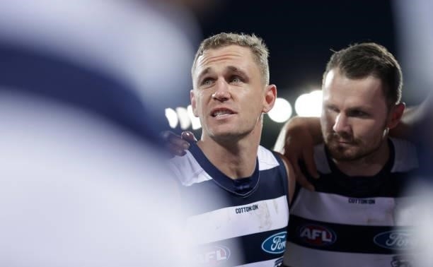 Joel Selwood of the Cats speaks with his players before the 2021 AFL Round 16 match between the Geelong Cats and the Essendon Bombers at GMHBA...