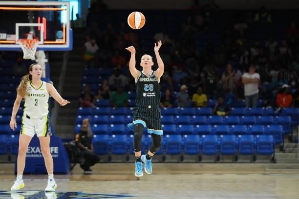 Courtney Vandersloot of the Chicago Sky passes the ball during the game against the Dallas Wings on July 2, 2021 at the College Park Center in...