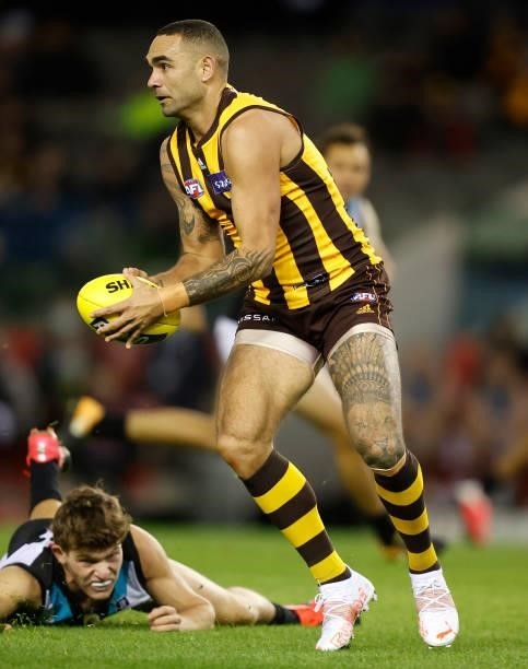 Shaun Burgoyne of the Hawks in action during the 2021 AFL Round 16 match between the Hawthorn Hawks and the Port Adelaide Power at Marvel Stadium on...