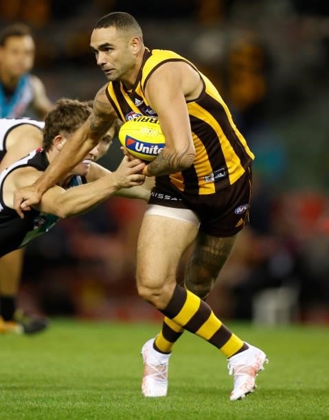 Shaun Burgoyne of the Hawks in action during the 2021 AFL Round 16 match between the Hawthorn Hawks and the Port Adelaide Power at Marvel Stadium on...