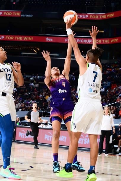 Skylar Diggins-Smith of the Phoenix Mercury shoots the ball during the game against the Minnesota Lynx on July 3, 2021 at Phoenix Suns Arena in...
