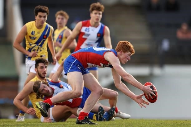 Tristen Waack of the Power gathers the loose ball during the NAB League match between Gippsland Power and the Western Jets at Morwell Football Ground...