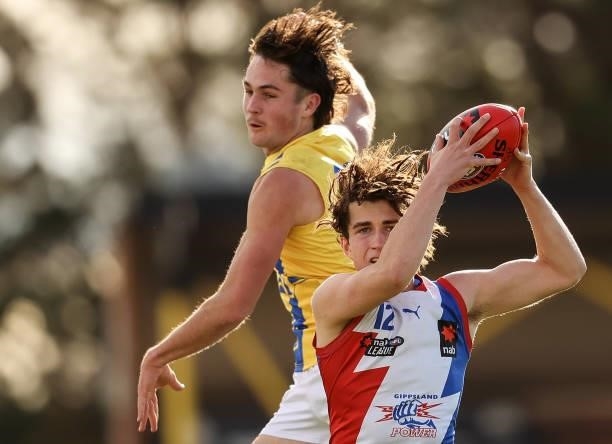 Harry O'Brien of the Power marks the ball during the NAB League match between Gippsland Power and the Western Jets at Morwell Football Ground on July...