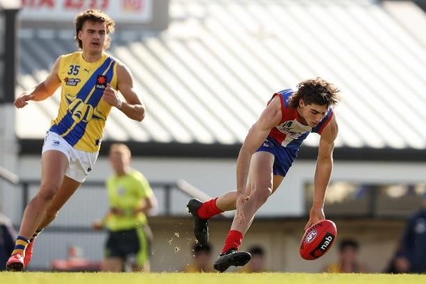 Aaron Turton of the Power gathers the loose ball during the NAB League match between Gippsland Power and the Western Jets at Morwell Football Ground...