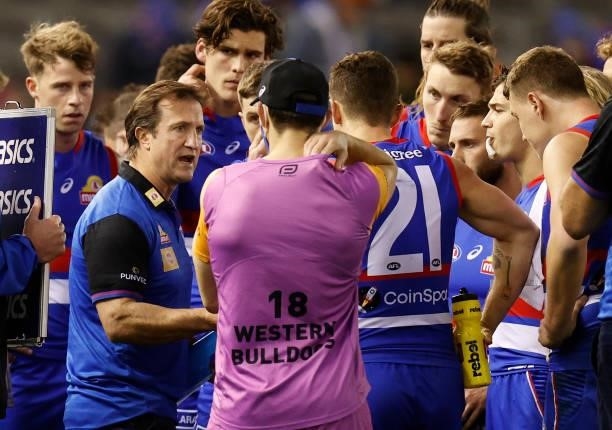 Luke Beveridge, Senior Coach of the Bulldogs addresses his players during the 2021 AFL Round 16 match between the Western Bulldogs and the North...