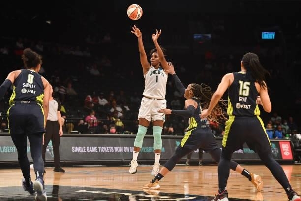 Reshanda Gray of the New York Liberty shoots the ball against the Dallas Wings on July 5, 2021 at the Barclays Center in Brooklyn, New York. NOTE TO...