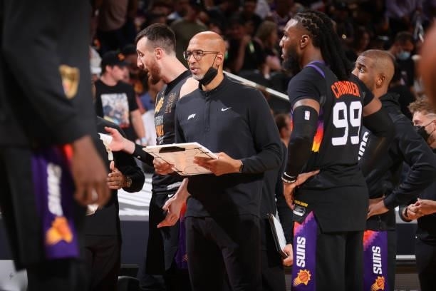 Head Coach Monty Williams of the Phoenix Suns talks with the Phoenix Suns during Game One of the 2021 NBA Finals on July 6, 2021 at Talking Stick...