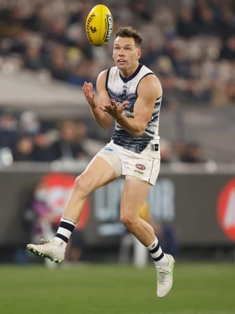 Shaun Higgins of the Cats in action during the 2021 AFL Round 17 match between the Carlton Blues and the Geelong Cats at the Melbourne Cricket Ground...