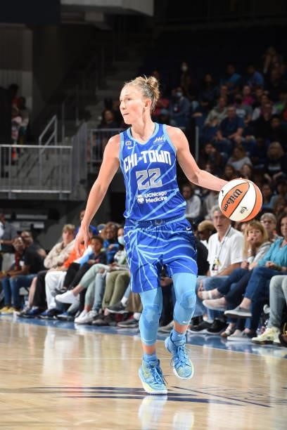 Courtney Vandersloot of the Chicago Sky handles the ball during the game against the Washington Mystics on July 10, 2021 at the Wintrust Arena in...