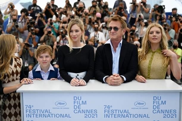 Canadian actress Jadyn Rylee, Canadian actor Beckam Crawford, US actress Dylan Penn, US actor and director Sean Penn and Canadian actress Katheryn...