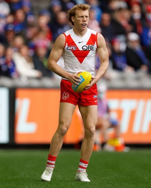 Callum Mills of the Swans in action during the 2021 AFL Round 17 match between the Western Bulldogs and the Sydney Swans at Marvel Stadium on July...