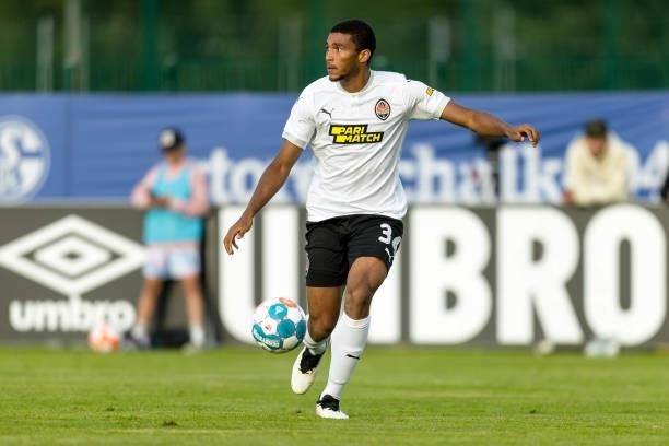 Mampassi of Shakhtar Donetsk controls the ball during the Pre-Season Friendly match between FC Schalke 04 and Shakhtar Donetsk at Waldstadion...