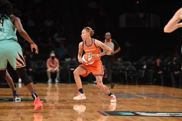 Natisha Hiedeman of the Connecticut Sun handles the ball against the New York Liberty on July 11, 2021 at the Barclays Center in Brooklyn, New York....