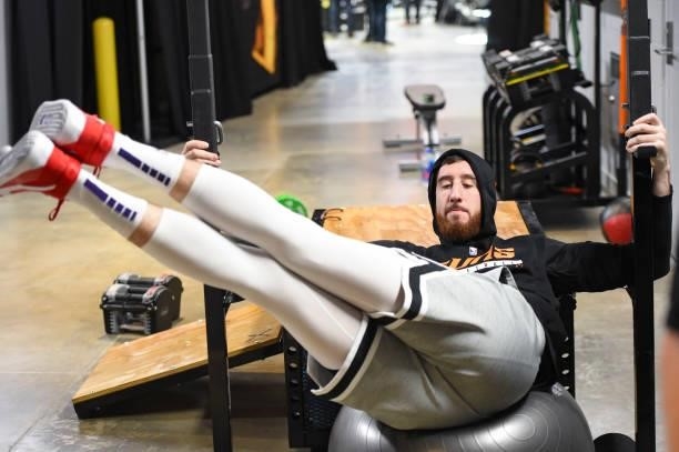 Frank Kaminsky of the Phoenix Suns warms up before the game against the Milwaukee Bucks during Game Three of the 2021 NBA Finals on July 11, 2021 at...
