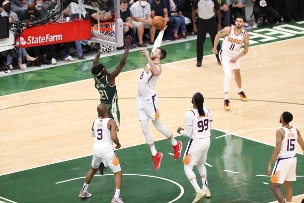 Frank Kaminsky of the Phoenix Suns shoots the ball during the game against the Milwaukee Bucks during Game Three of the 2021 NBA Finals on July 11,...