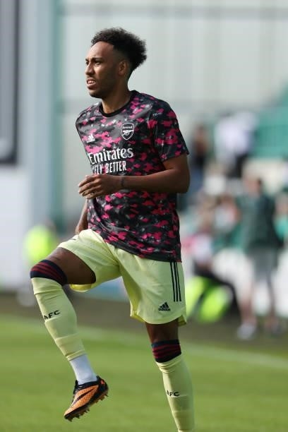 Pierre-Emerick Aubameyang of Arsenal warms up prior to the Pre-Season Friendly between Hibernian and Arsenal at Easter Road on July 13, 2021 in...