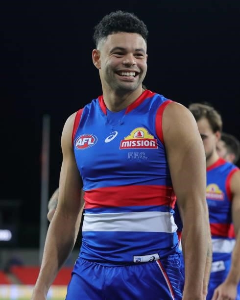 Jason Johannisen of the Bulldogs acknowledges the crowd after the 2021 AFL Round 18 match between the Gold Coast Suns and the Western Bulldogs at...