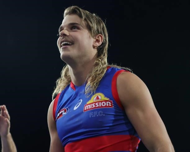 Bailey Smith of the Bulldogs acknowledges the crowd after the 2021 AFL Round 18 match between the Gold Coast Suns and the Western Bulldogs at...