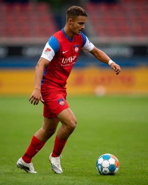 Marvin Rittmueller of Heidenheim controls the ball during the Bundesliga Pre-Season Match between 1. FC Heidenheim 1846 and TSG Hoffenheim at...