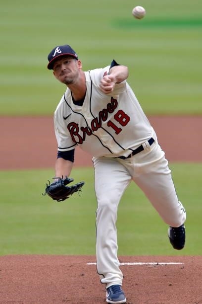 Drew Smyly of the Atlanta Braves pitches in the first inning against the Tampa Bay Rays at Truist Park on July 18, 2021 in Atlanta, Georgia.