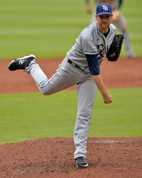 Collin McHugh of the Tampa Bay Rays pitches in the eighth inning against the Atlanta Braves at Truist Park on July 18, 2021 in Atlanta, Georgia.