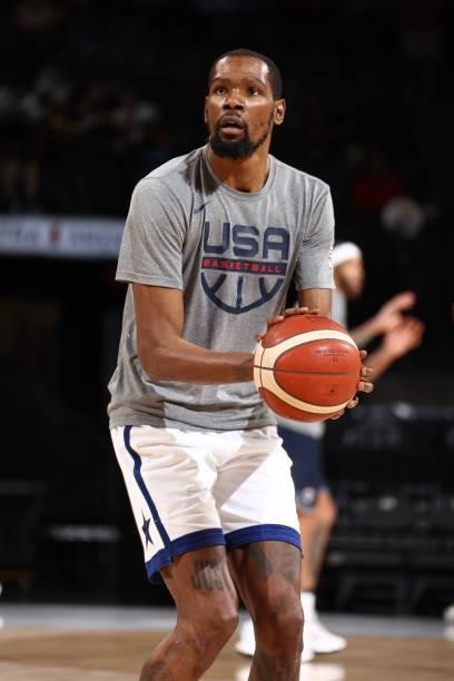 Kevin Durant of the USA Men's National Team warms up prior to the game against the Spain Men's National Team on July 18, 2021 at Michelob ULTRA Arena...