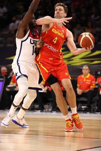 Pau Gasol of the Spain Men's National Team drives to the basket against the USA Men's National Team on July 18, 2021 at Michelob ULTRA Arena in Las...