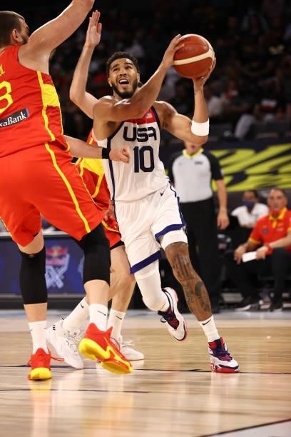 Jayson Tatum of the USA Men's National Team drives to the basket against the Spain Men's National Team on July 18, 2021 at Michelob ULTRA Arena in...