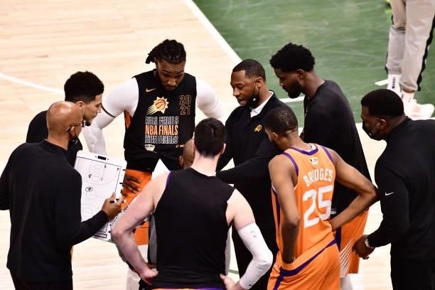 Assistant Coach, Willie Green of the Phoenix Suns talks to his team during the game against the Milwaukee Bucks during Game Six of the 2021 NBA...