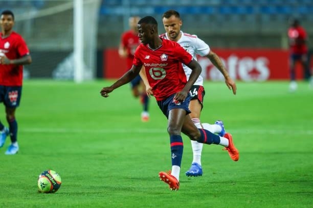 Cheikh Niasse of LOSC Lille tries to escape Haris Seferovic of SL Benfica during the Pre-Season Friendly match between SL Benfica and Lille at...