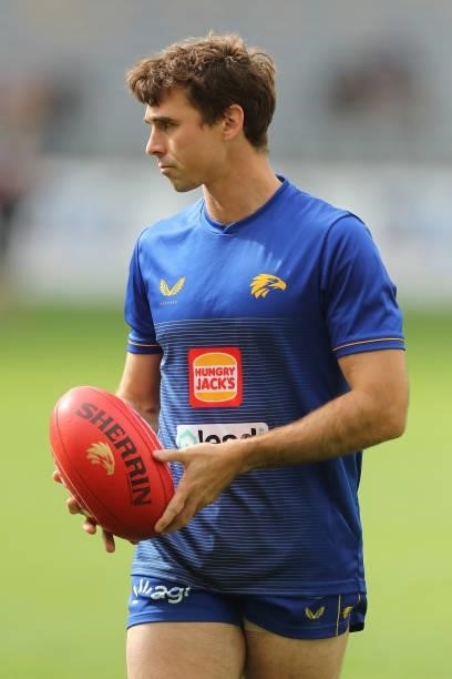 Jamie Cripps of the Eagles warms up before the 2021 AFL Round 19 match between the West Coast Eagles and the St Kilda Saints at Optus Stadium on July...