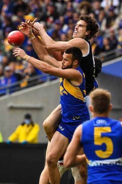 Max King of the Saints competes for a mark during the 2021 AFL Round 19 match between the West Coast Eagles and the St Kilda Saints at Optus Stadium...