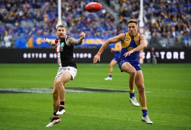 Brad Sheppard of the Eagles competes for the ball with Dean Kent of the Saints during the 2021 AFL Round 19 match between the West Coast Eagles and...