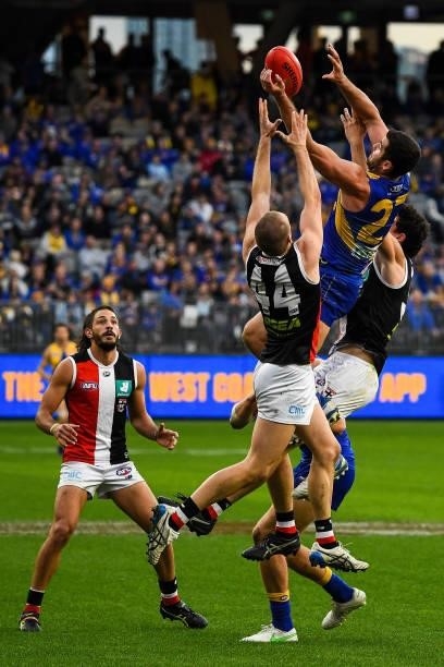 Jack Darling of the Eagles attempts a mark during the 2021 AFL Round 19 match between the West Coast Eagles and the St Kilda Saints at Optus Stadium...