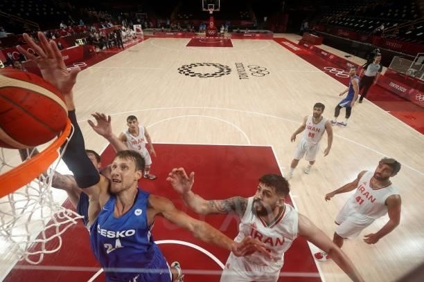 Czech Republic's Jan Vesely goes to the basket in the men's preliminary round group A basketball match between Iran and Czech Republic during the...