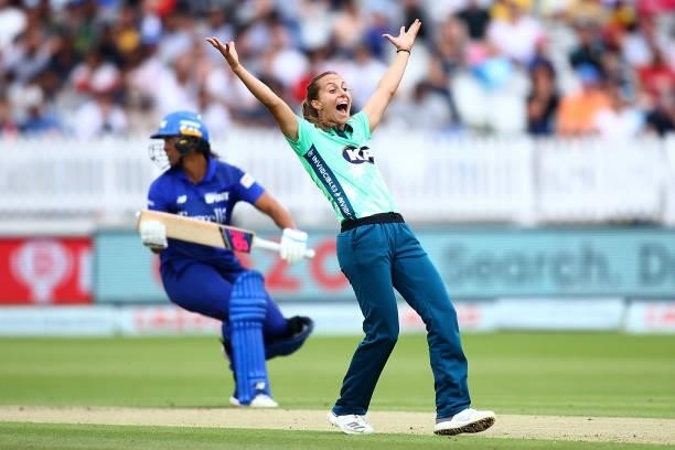 Tash Farrant of the Oval Invincibles appeals during the Hundred match between London Spirit Women and Oval Invincibles Women at Lord's Cricket Ground...
