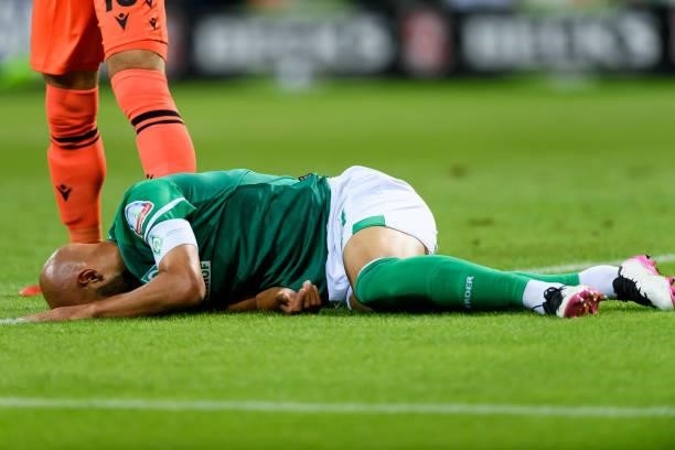 Oemer Toprak of SV Werder Bremen injured on the ground during the Second Bundesliga match between SV Werder Bremen and Hannover 96 at Wohninvest...