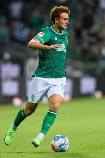 Joshua Sargent of SV Werder Bremen controls the ball during the Second Bundesliga match between SV Werder Bremen and Hannover 96 at Wohninvest...