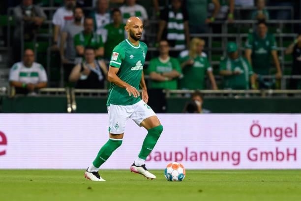 Oemer Toprak of SV Werder Bremen controls the ball during the Second Bundesliga match between SV Werder Bremen and Hannover 96 at Wohninvest...