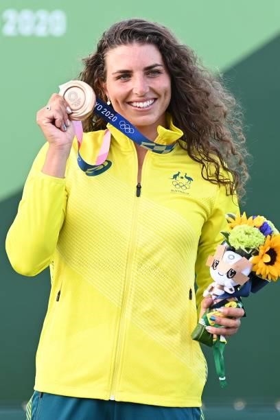 Australia's Jessica Fox poses with her bronze medal on the podium following the women's Kayak final during the Tokyo 2020 Olympic Games at Kasai...