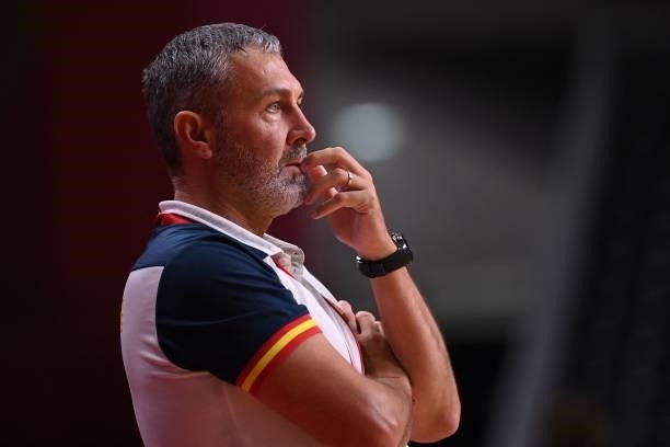 Spain's coach Carlos Enrique Viver Arza looks on during the women's preliminary round group B handball match between France and Spain of the Tokyo...