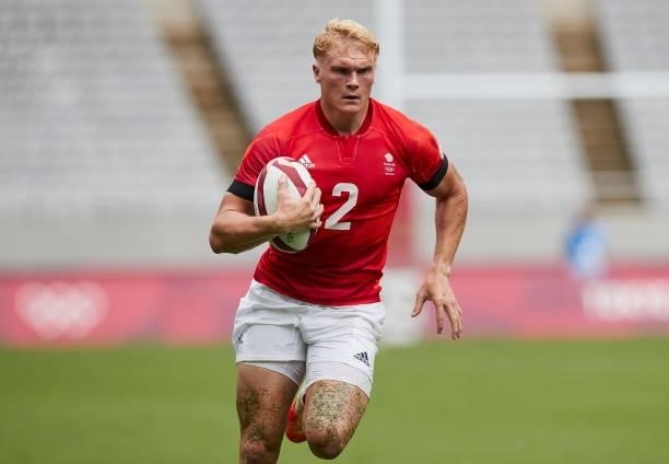 Ben Harris of Great Britain controls the ball during the Rugby Pool B match between Fiji and Great Britain on day four of the Tokyo 2020 Olympic...